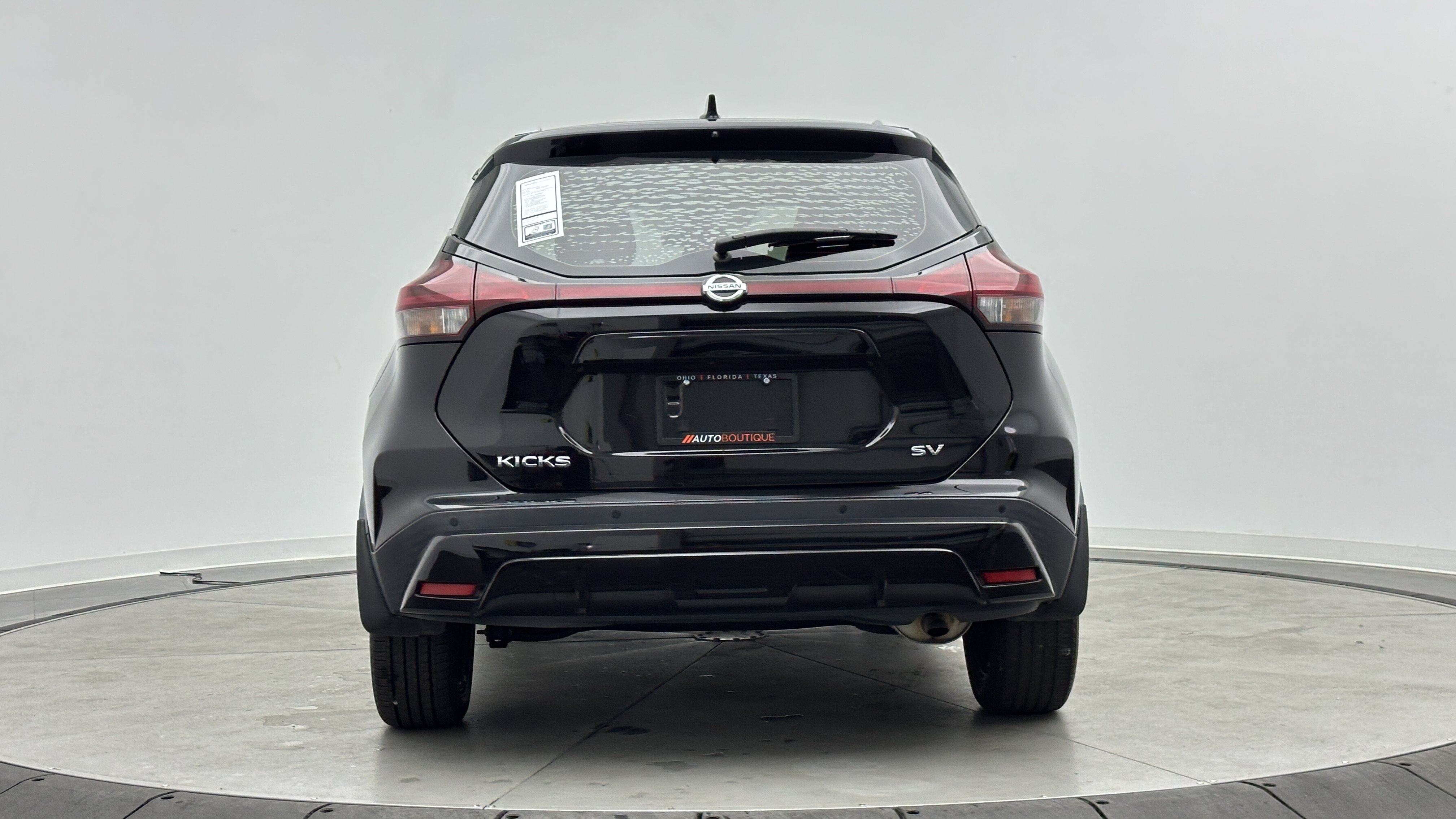 Used 2021 Nissan Kicks SV FWD image 6