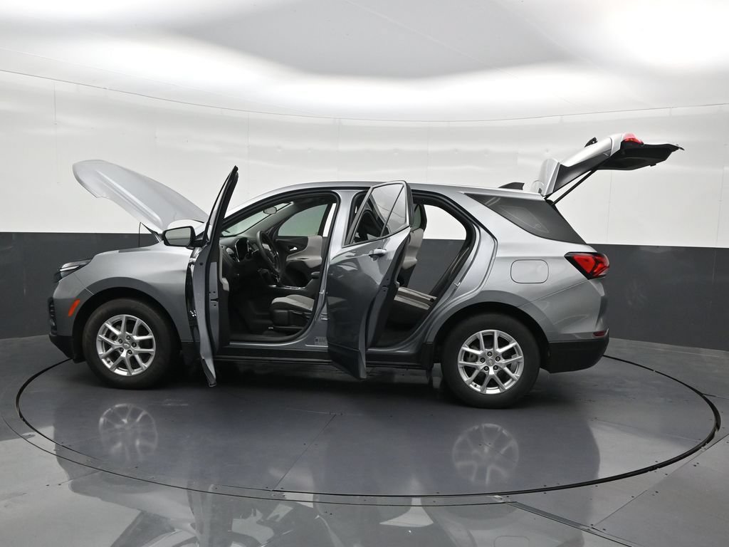 Used 2023 Chevrolet Equinox LS FWD image 33