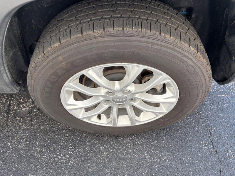 Used 2022 Jeep Cherokee Latitude Lux AWD/4WD image 9