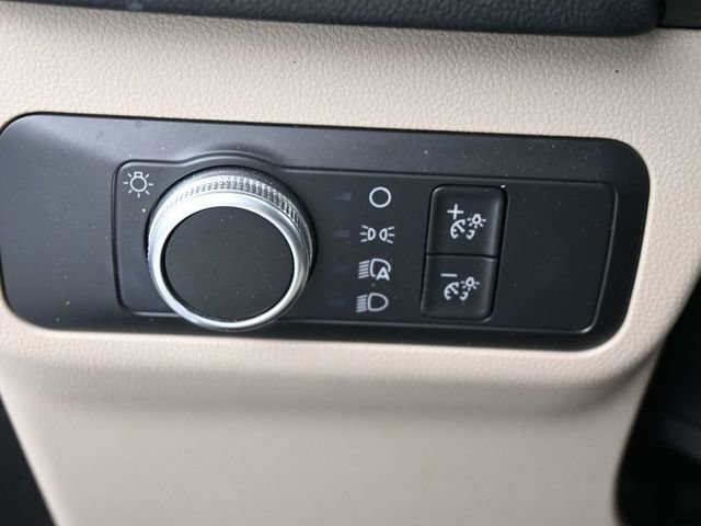 Used 2020 Ford Escape SE image 35