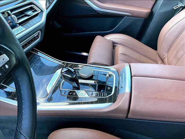 Used 2021 BMW X5 xDrive45e w/ Parking Assistance Package image 15