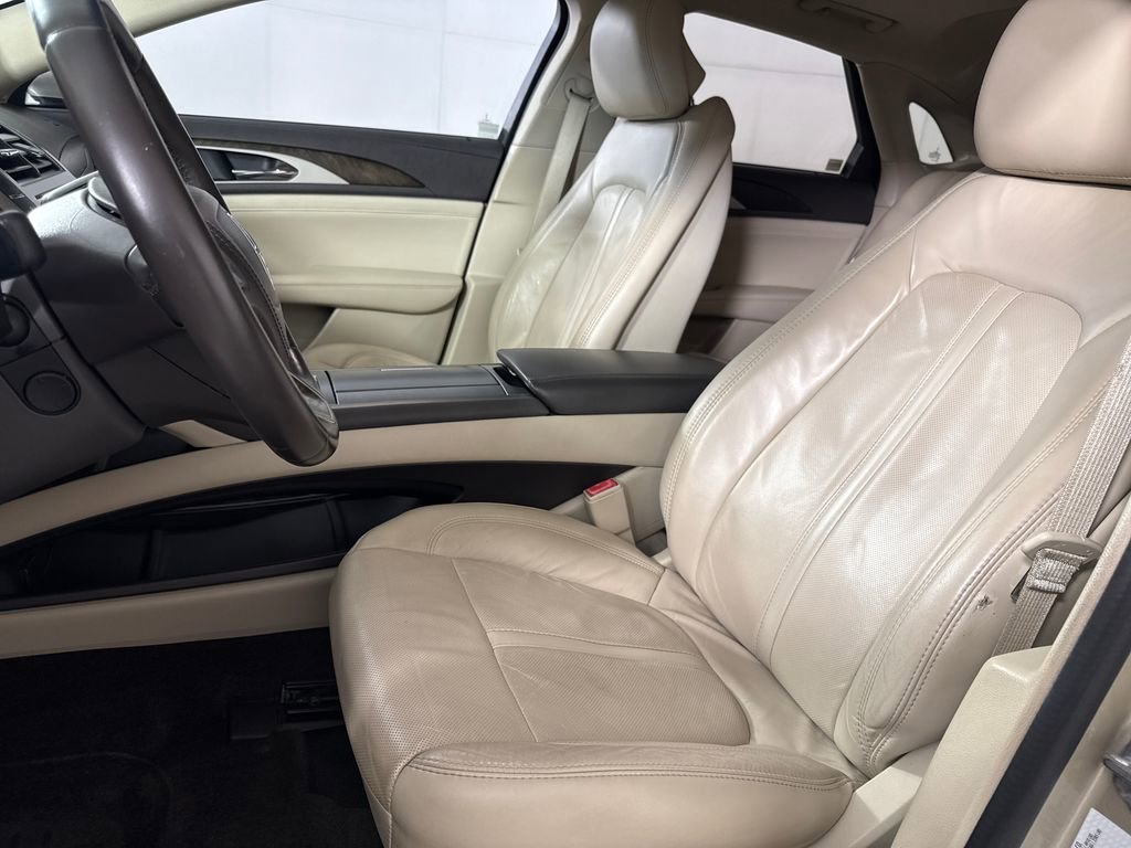 Used 2017 Lincoln MKZ Reserve image 11