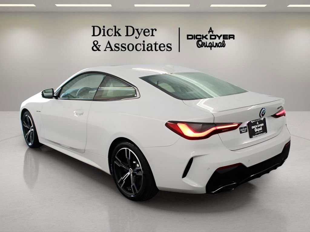 Used 2023 BMW M440i M440i w/ Premium Package image 5