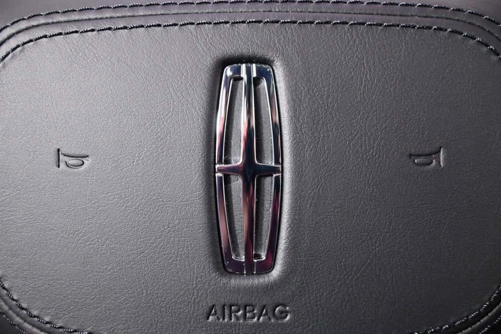 New 2026 Lincoln Nautilus Reserve AWD/4WD image 36