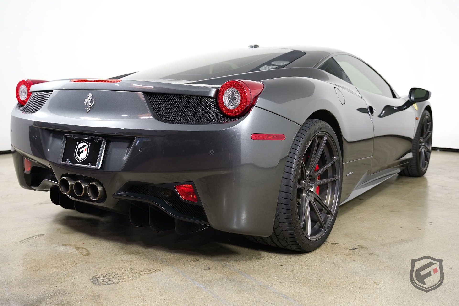 Used 2010 Ferrari 458 Italia Coupe RWD image 9