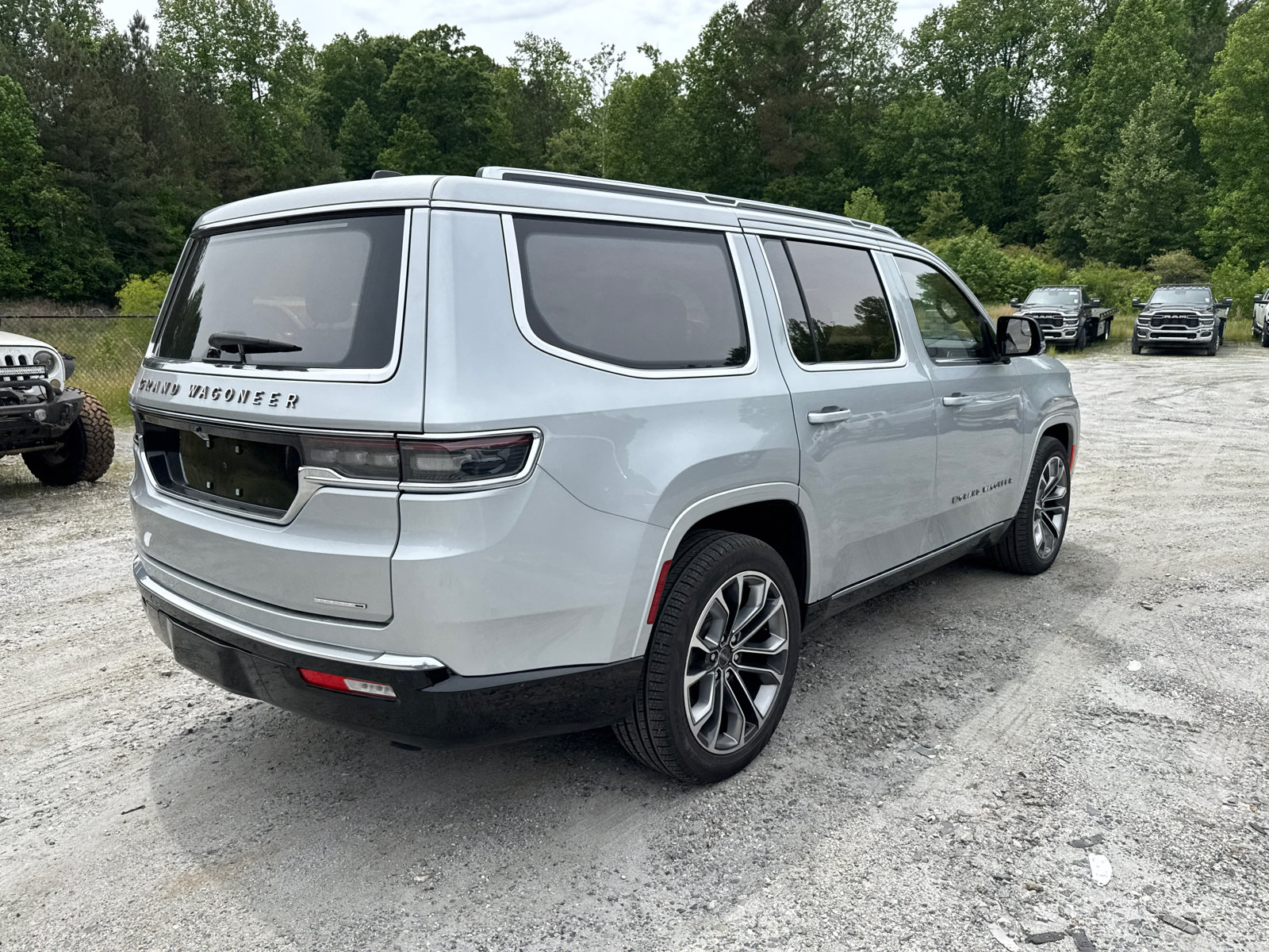 Certified 2024 Jeep Grand Wagoneer Series III AWD/4WD image 8