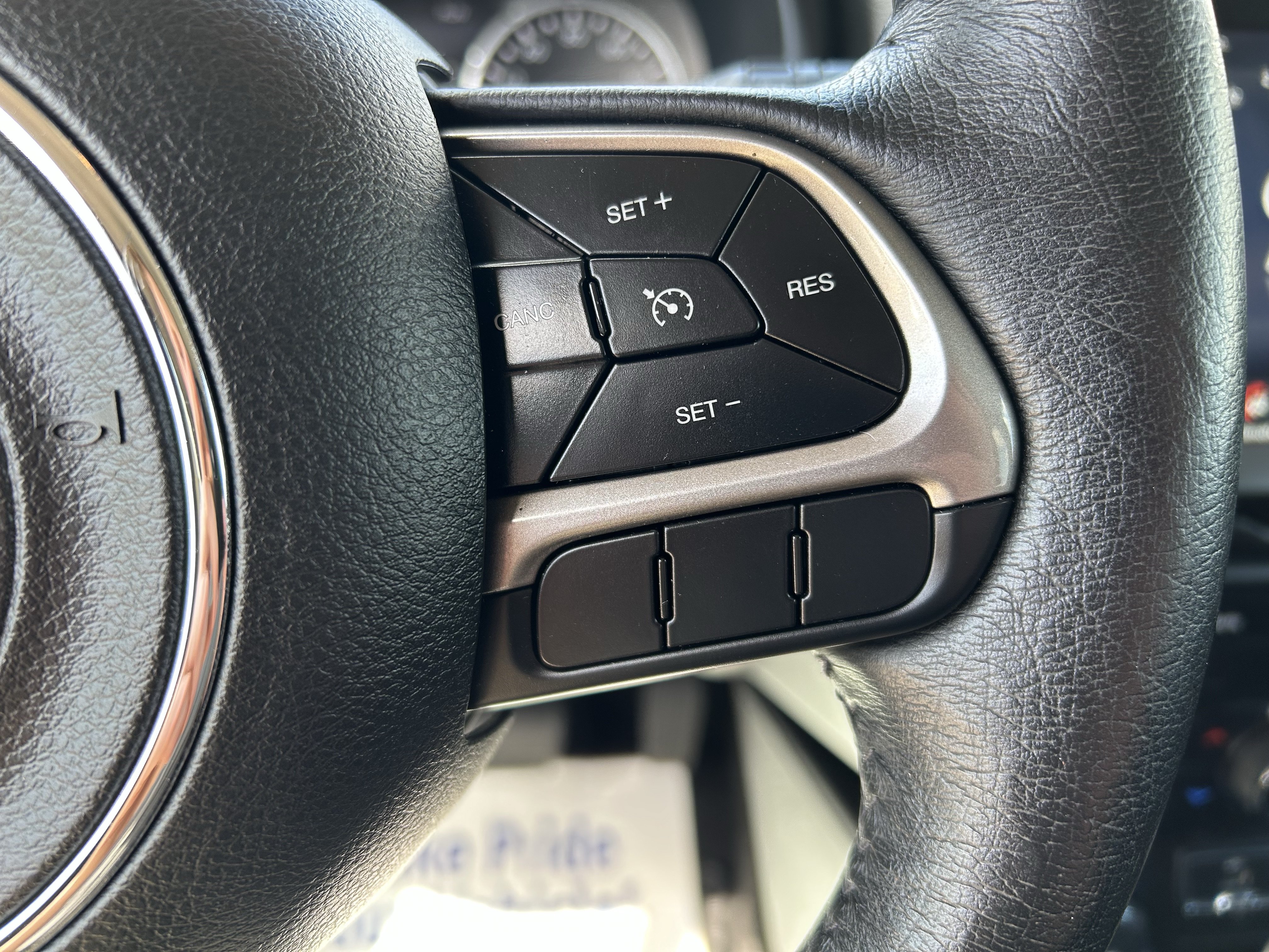 Used 2022 Jeep Renegade Latitude w/ Convenience Group AWD/4WD image 25
