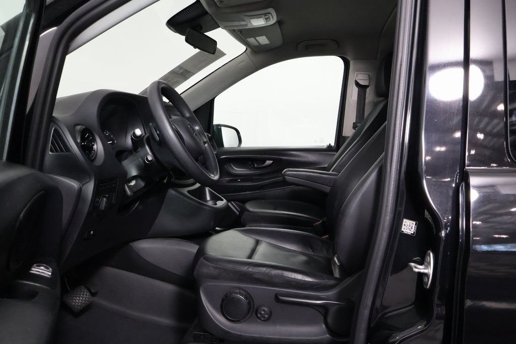 Used 2022 Mercedes-Benz Metris Passenger image 10