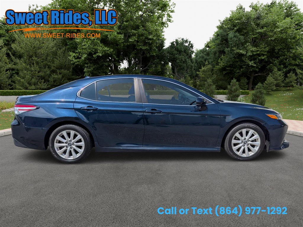 Used 2019 Toyota Camry LE image 9