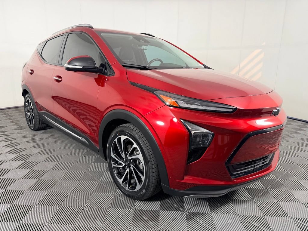 Used 2022 Chevrolet Bolt EUV Premier FWD image 3