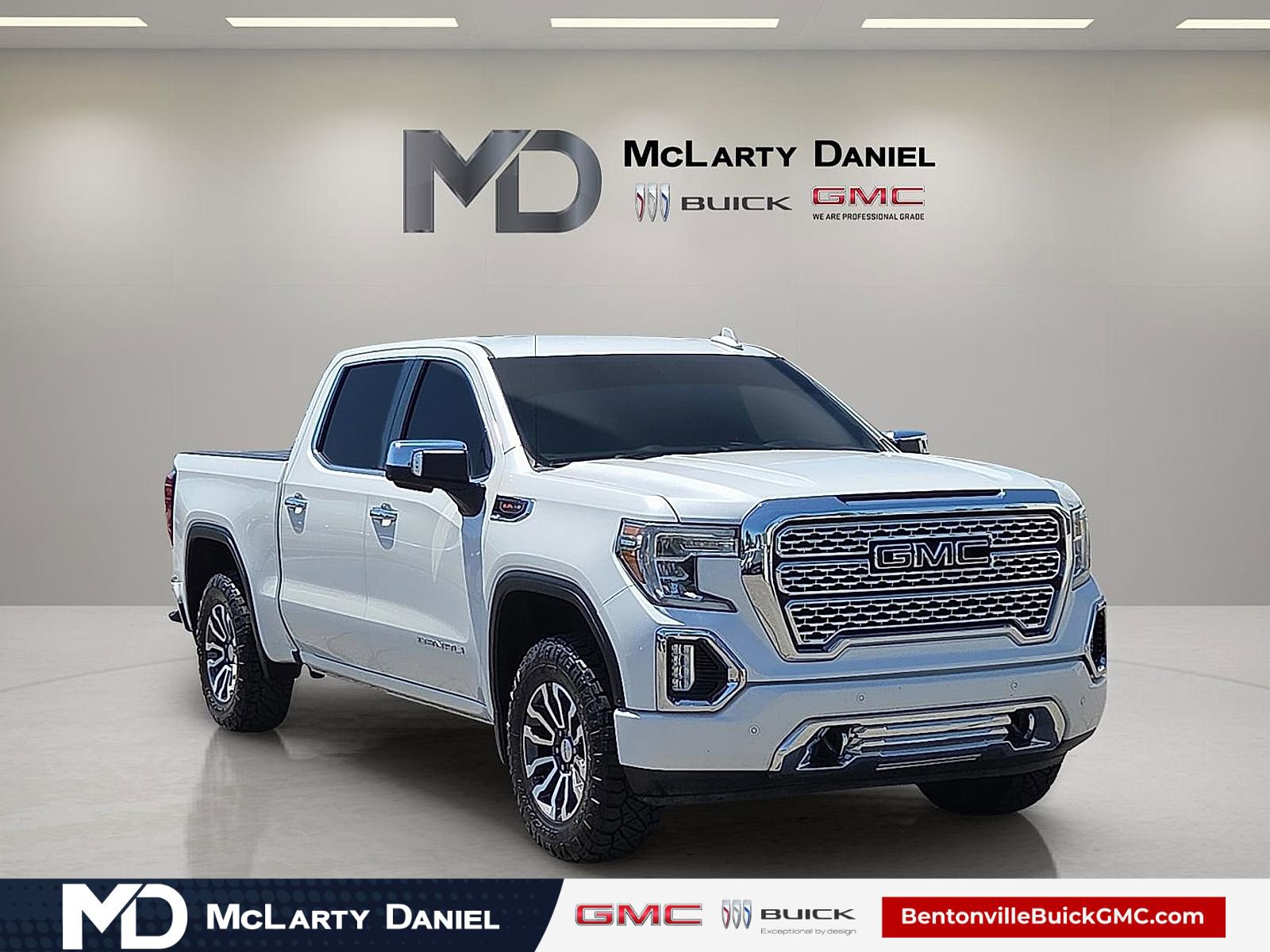 Used 2019 GMC Sierra 1500 Denali AWD/4WD image 1