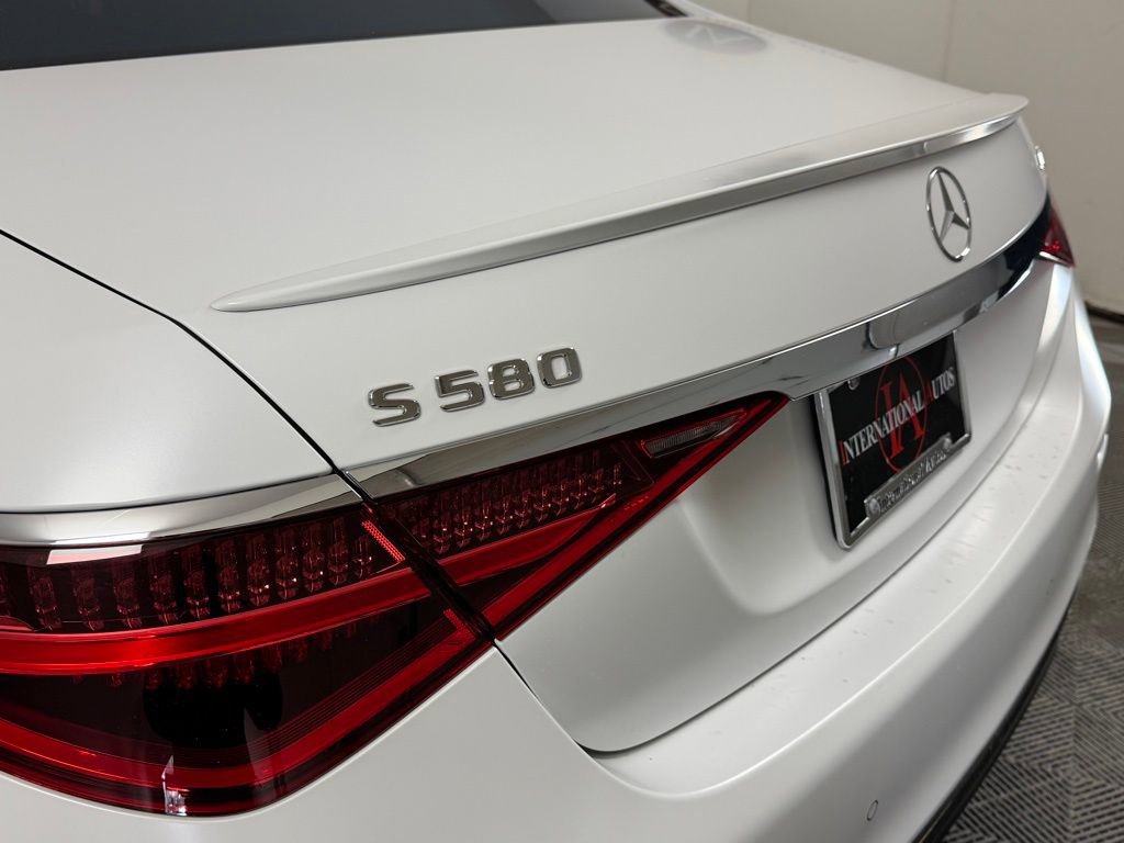 Used 2025 Mercedes-Benz S 580 4MATIC Sedan image 9