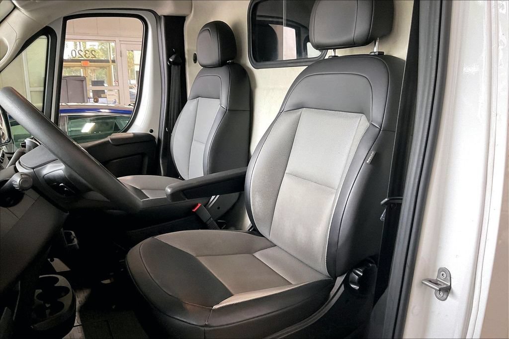 Used 2025 RAM ProMaster 3500 w/ Convenience Group FWD image 3