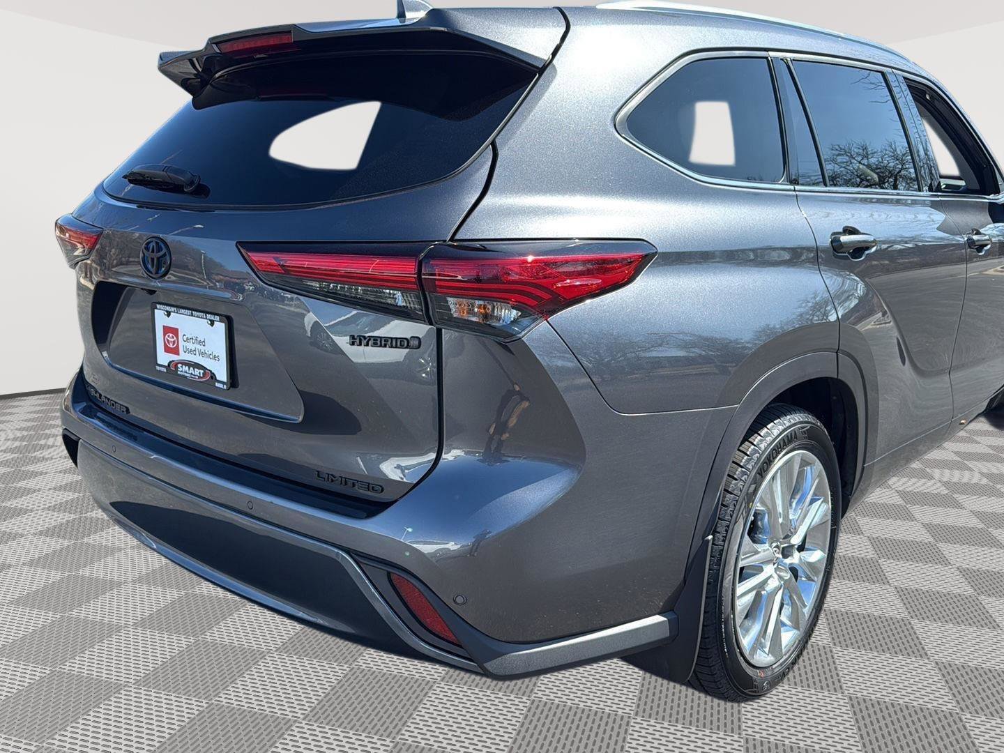 Used 2021 Toyota Highlander Limited AWD/4WD image 7