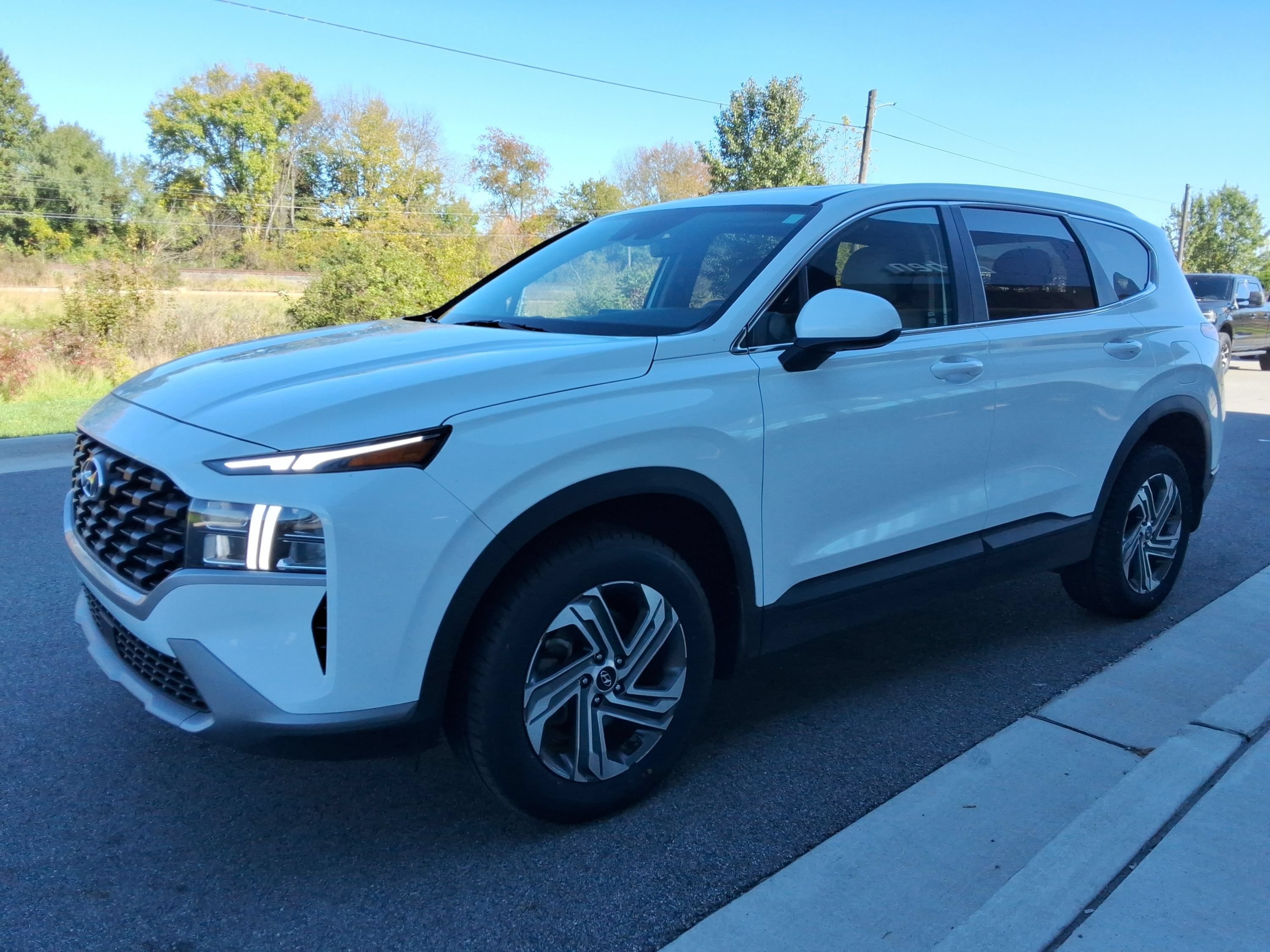 Used 2023 Hyundai Santa Fe SE AWD/4WD image 7