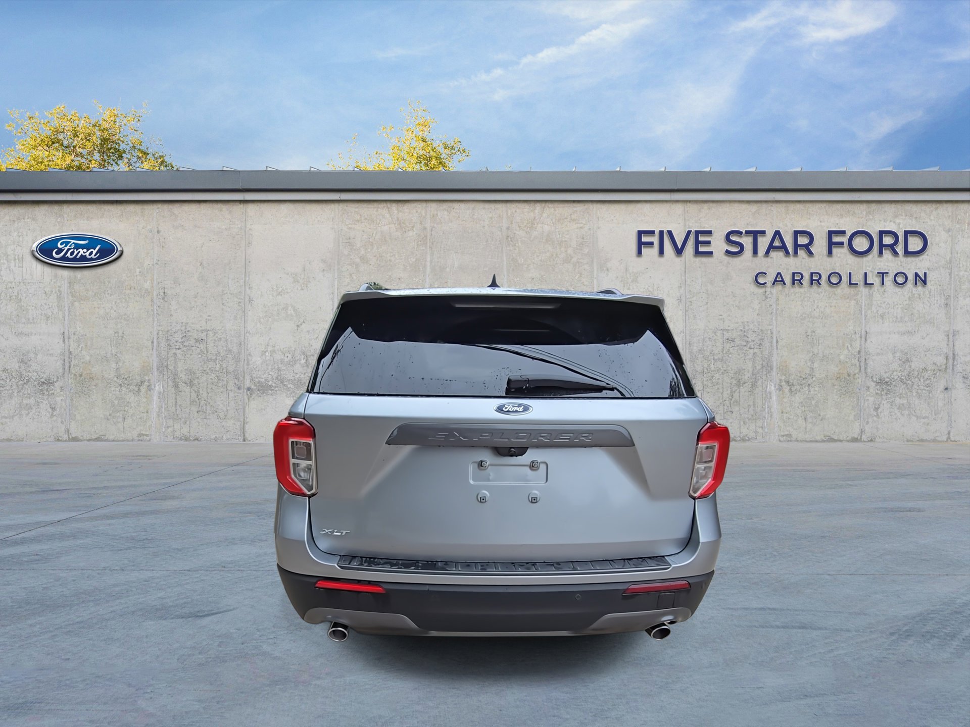 Certified 2022 Ford Explorer XLT w/ Equipment Group 202A RWD image 7