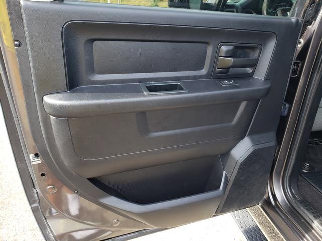 Used 2017 RAM 2500 Tradesman w/ Chrome Appearance Group image 16