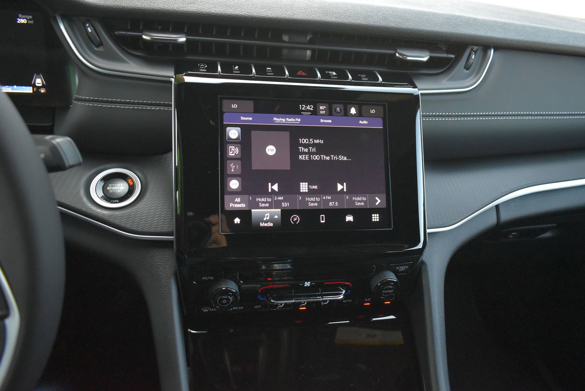 New 2025 Jeep Grand Cherokee Laredo X image 26