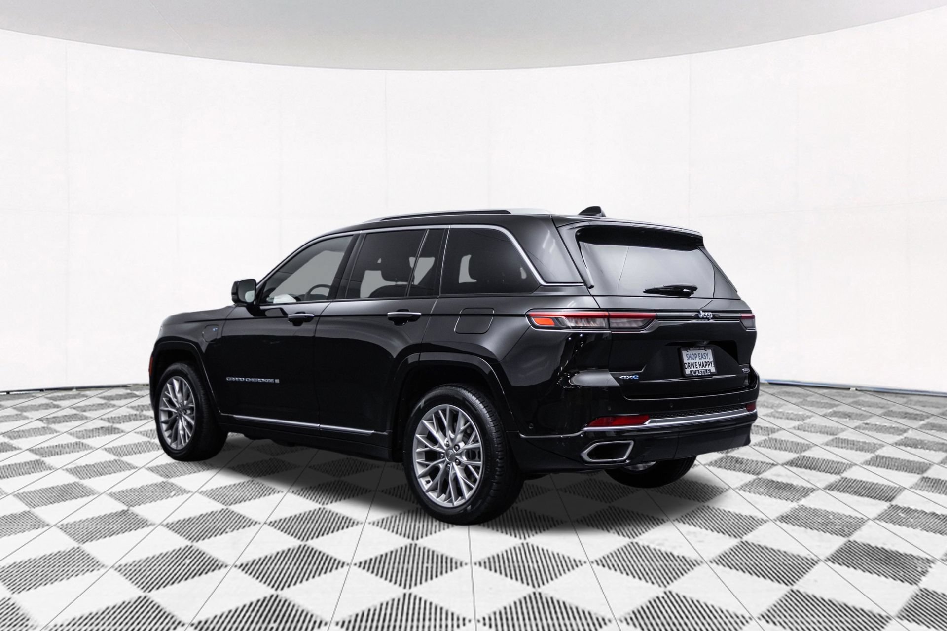 Used 2022 Jeep Grand Cherokee Summit AWD/4WD image 8