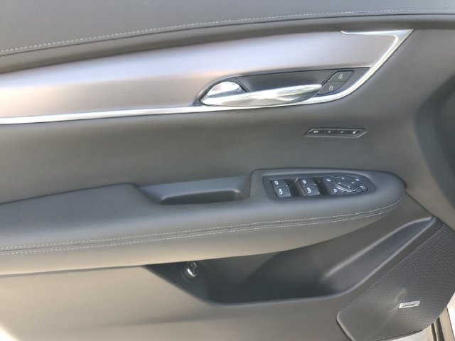 Certified 2024 Cadillac XT6 Luxury FWD image 22