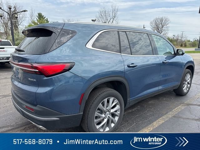 Used 2025 Buick Enclave Preferred AWD/4WD image 10