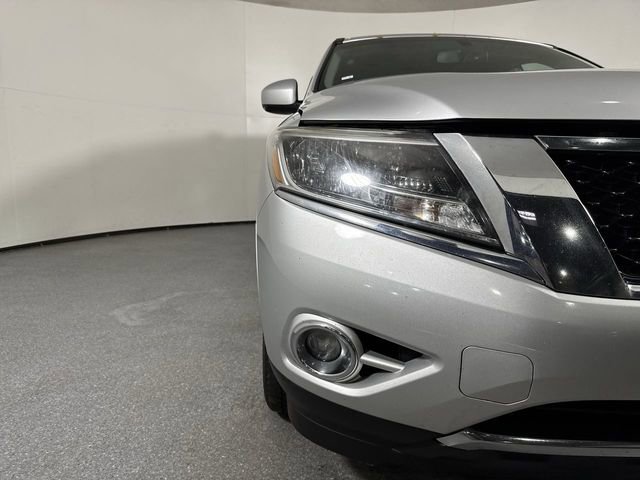 Used 2016 Nissan Pathfinder Platinum image 30