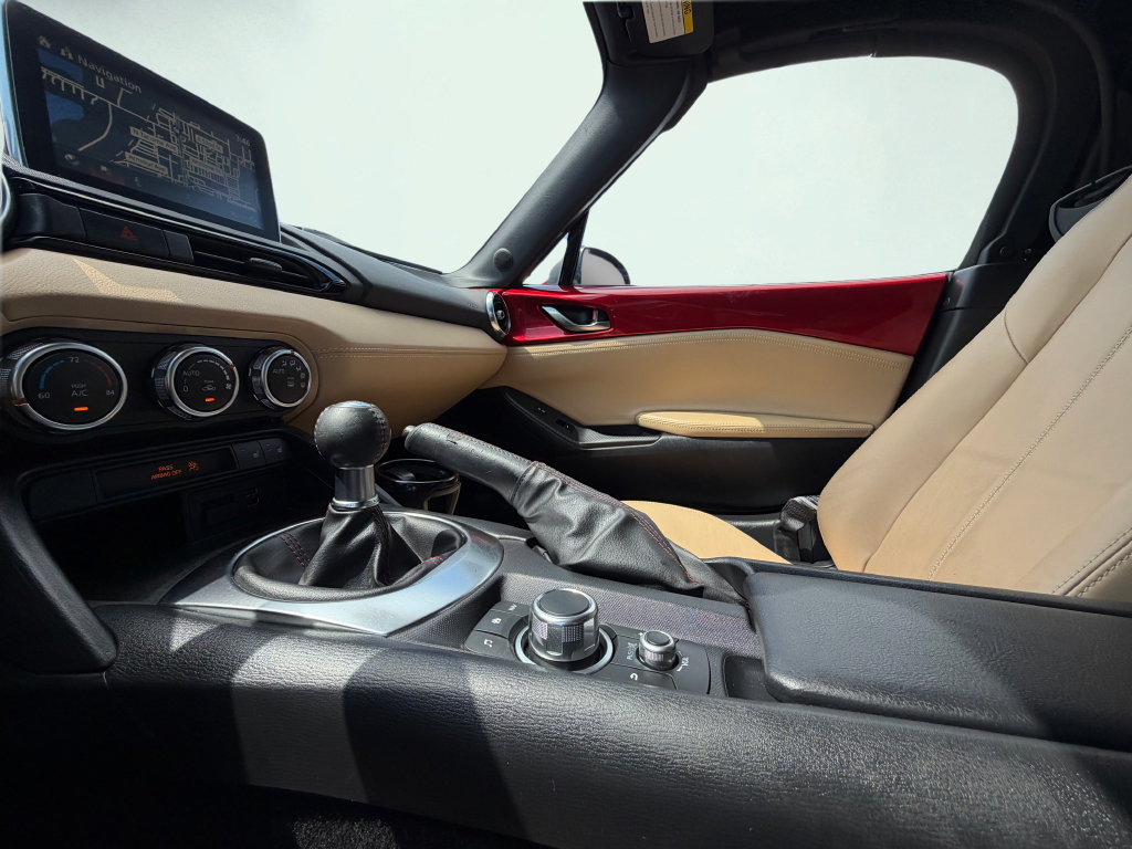 Used 2017 MAZDA MX-5 Miata Grand Touring RWD image 21