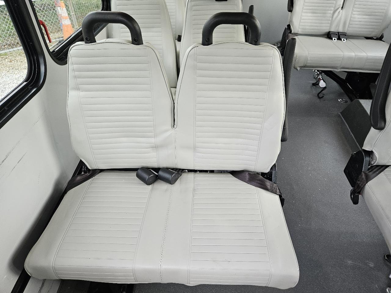 Used 2018 Chevrolet Express 4500 w/ Shuttle Bus Package RWD image 14