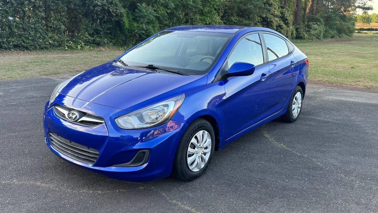 Used 2014 Hyundai Accent GLS FWD image 4