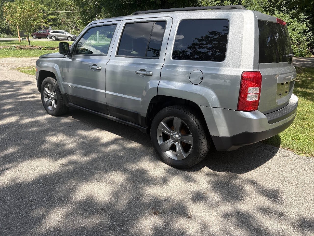Used 2014 Jeep Patriot High Altitude FWD image 13
