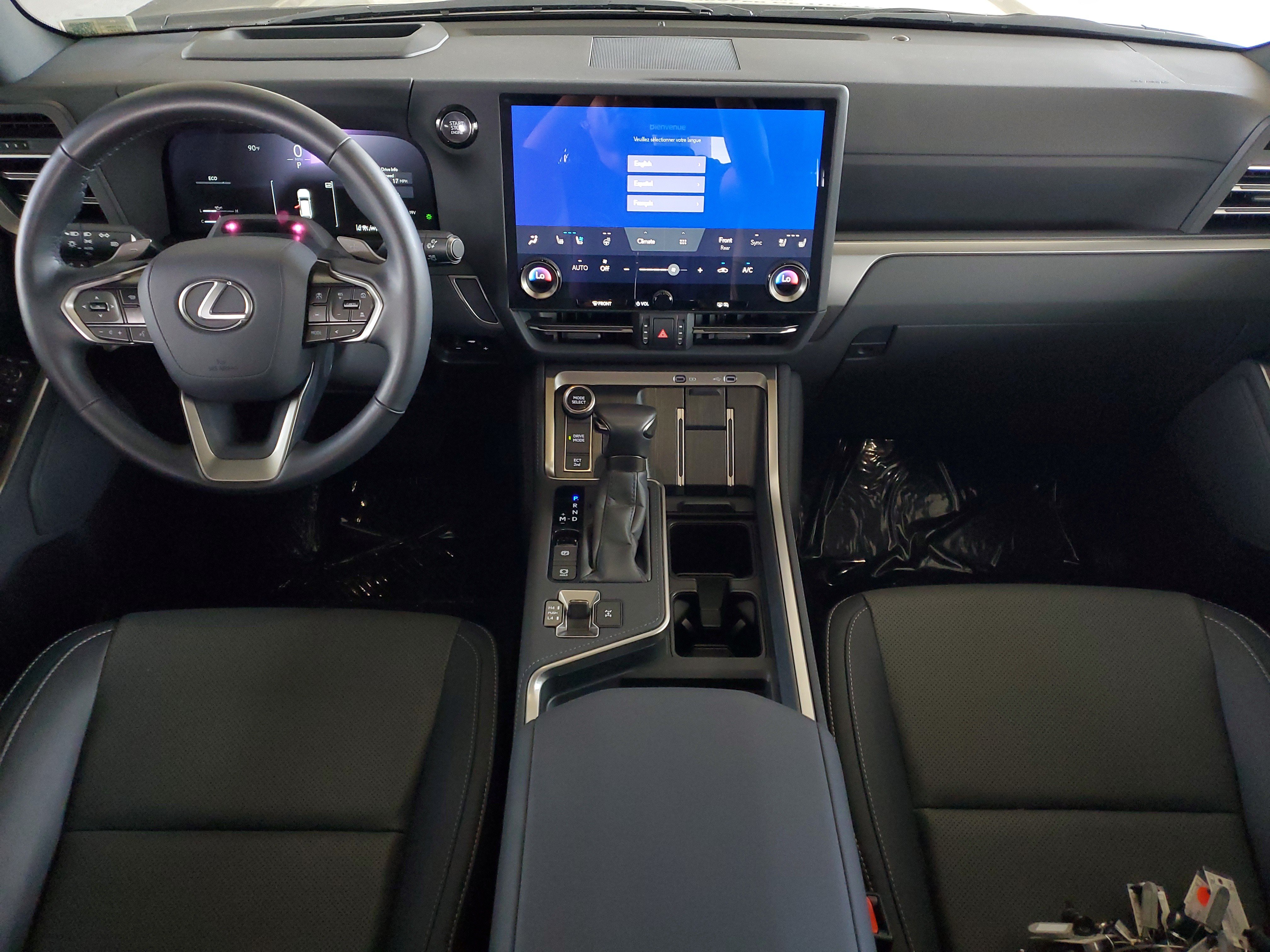 Used 2024 Lexus GX 550 w/ Cold Area Package AWD/4WD image 11