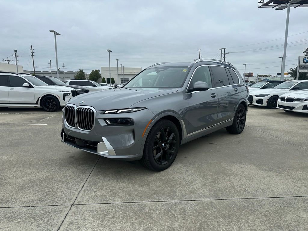 Certified 2025 BMW X7 xDrive40i image 1