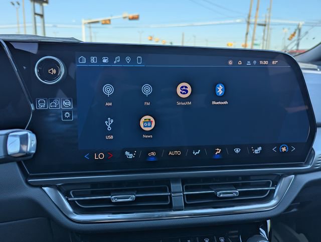 New 2026 Chevrolet Equinox EV LT w/ Comfort Package image 18