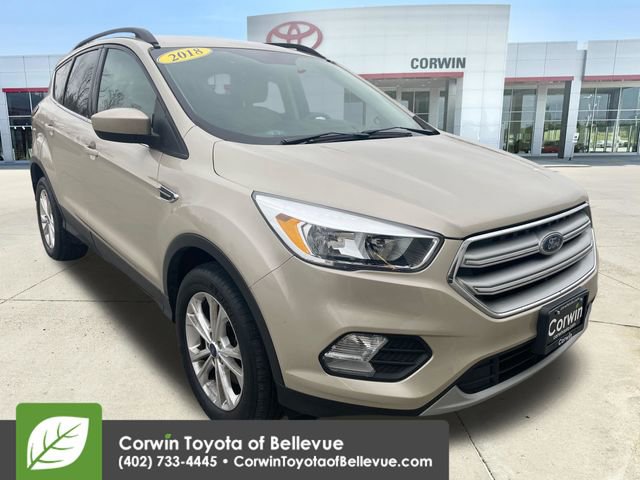Used 2018 Ford Escape SE w/ SE Sync 3 Package AWD/4WD image 1