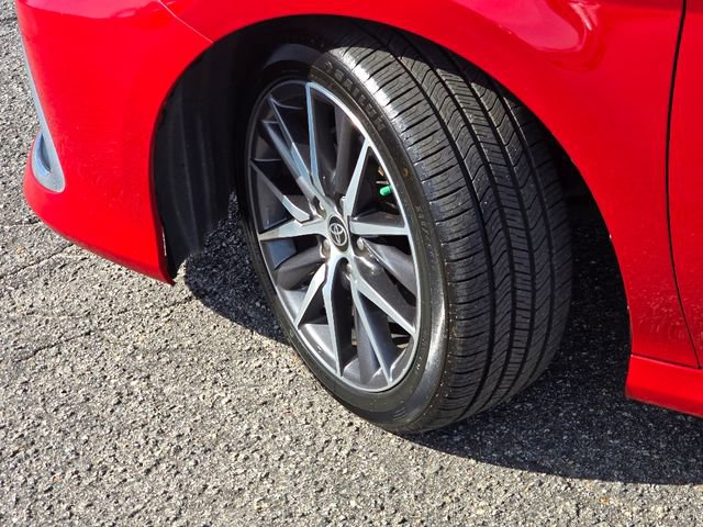 Used 2023 Toyota Camry XLE image 30