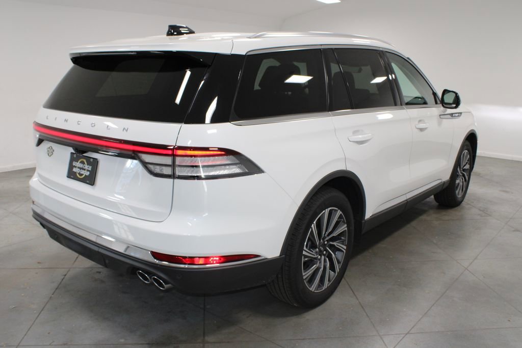 New 2026 Lincoln Aviator AWD image 8