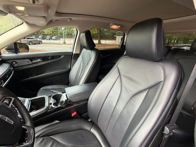 Used 2022 Lincoln Nautilus Reserve w/ Equipment Group 201A image 12