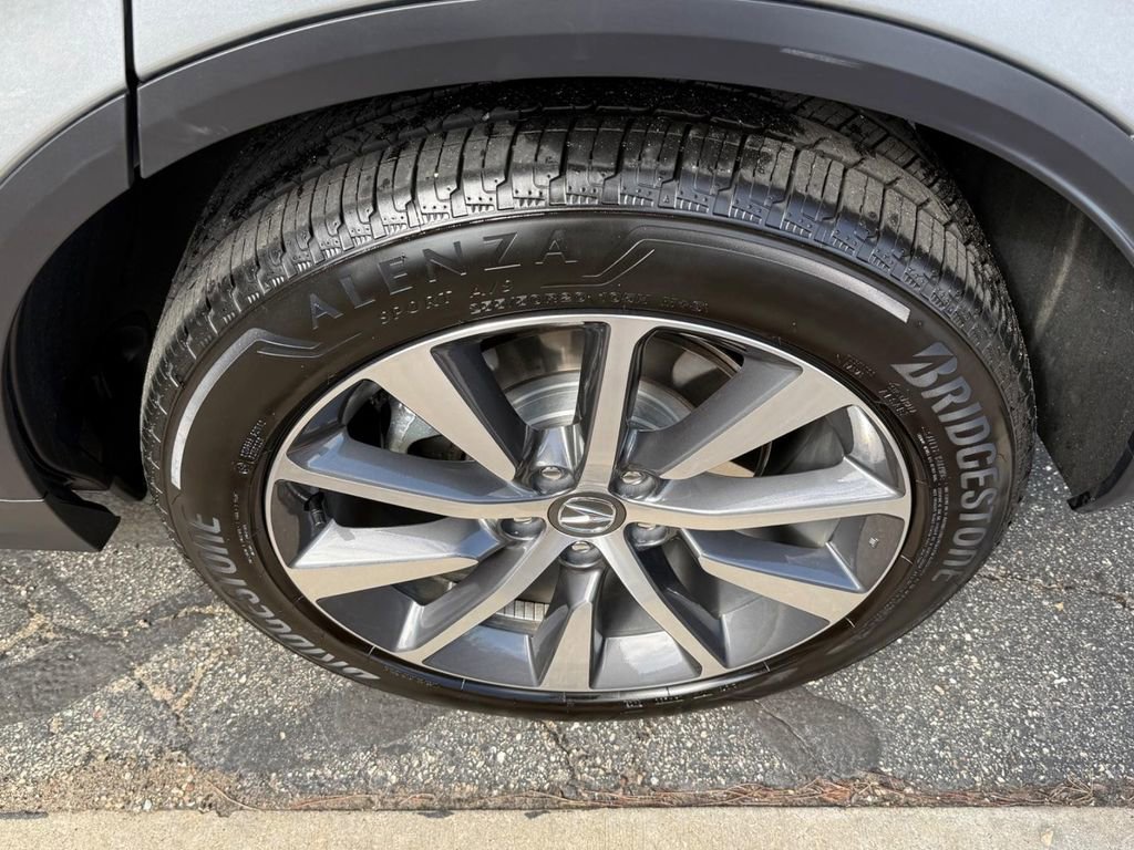 Certified 2026 Acura MDX w/ Technology Package image 7