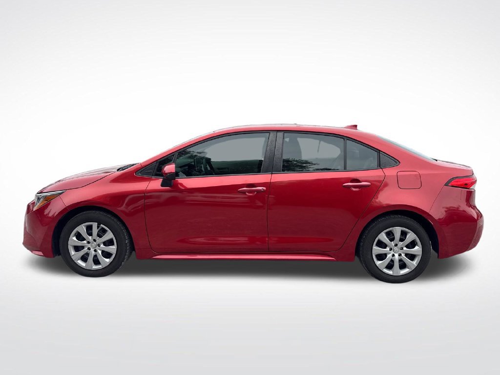 Used 2020 Toyota Corolla LE FWD image 3