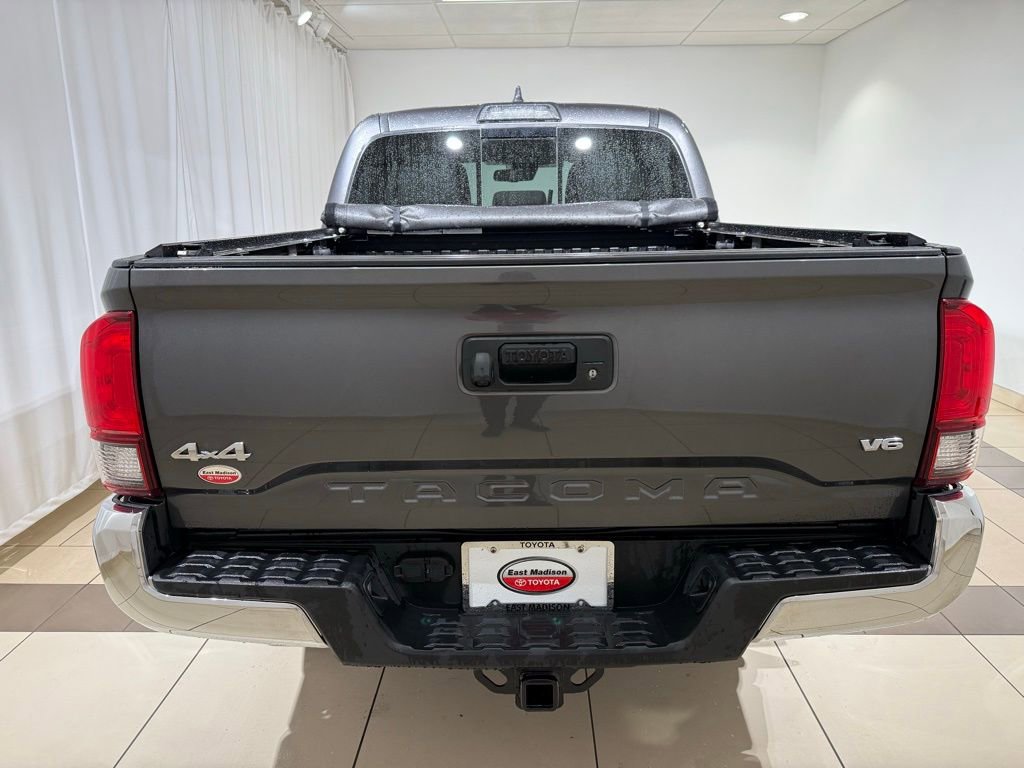 Certified 2019 Toyota Tacoma SR5 AWD/4WD image 3