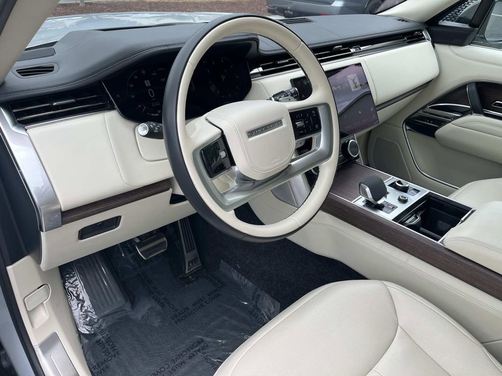 Certified 2023 Land Rover Range Rover SE AWD/4WD image 11