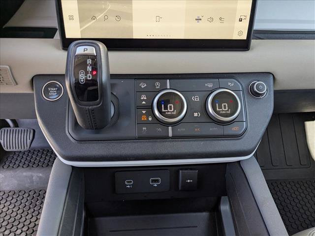 Certified 2023 Land Rover Defender 130 SE AWD/4WD image 12