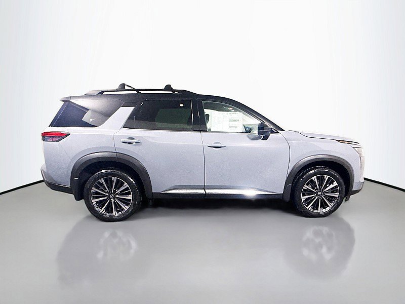 New 2026 Nissan Pathfinder Platinum AWD/4WD image 8
