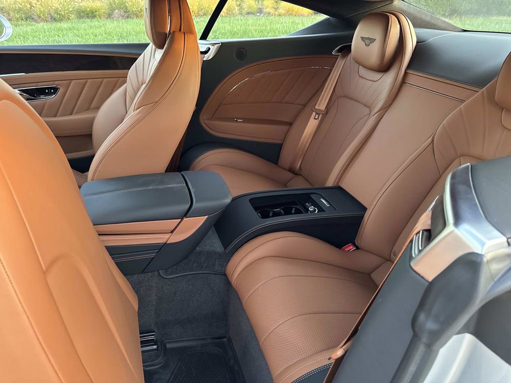 Used 2024 Bentley Continental GT image 12