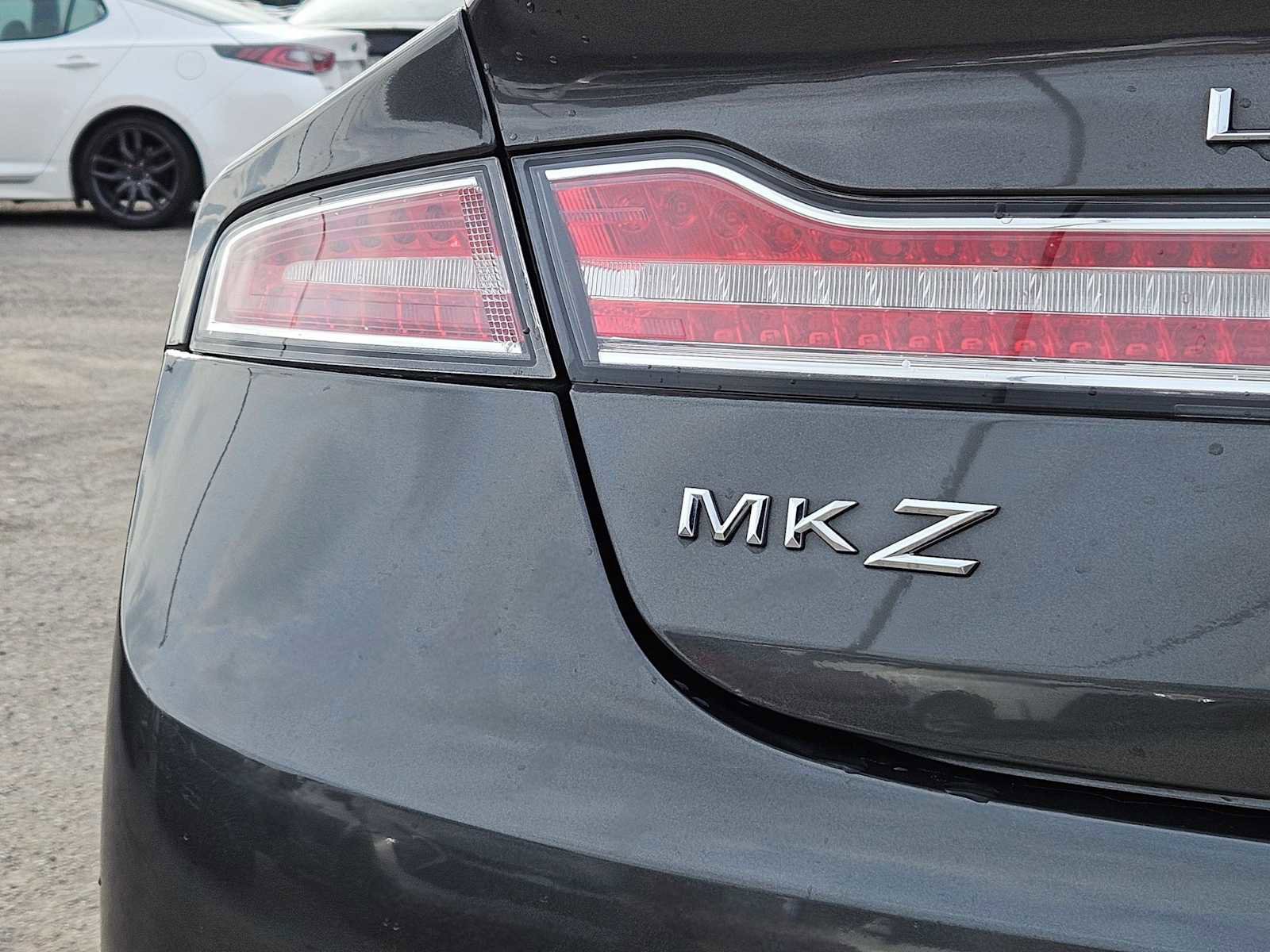 Used 2019 Lincoln MKZ Reserve image 13