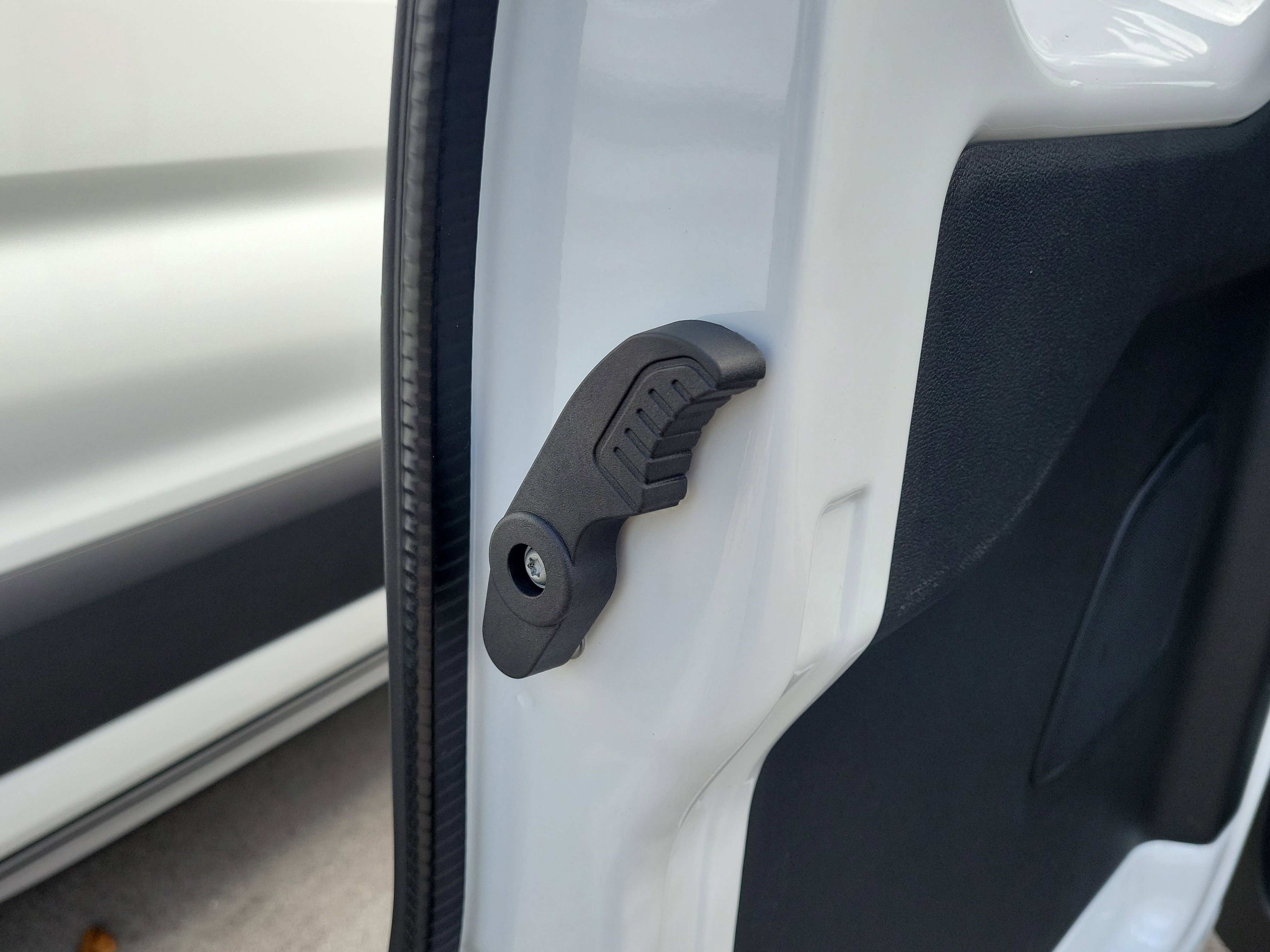 New 2026 Ford Transit 250 148 Medium Roof w/ Load Area Protection Package image 10