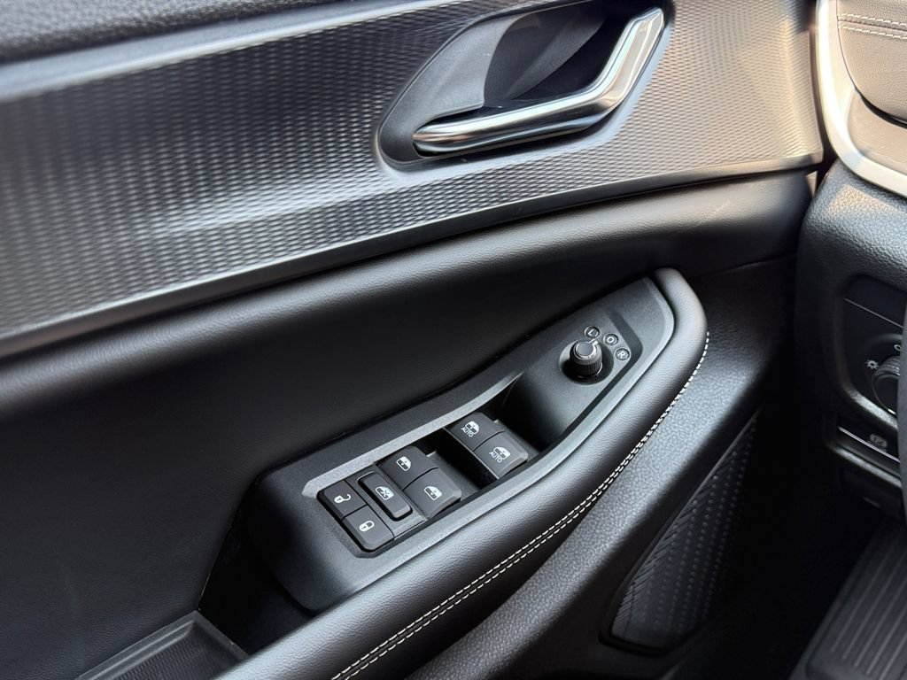New 2026 Jeep Grand Cherokee Laredo X AWD/4WD image 18