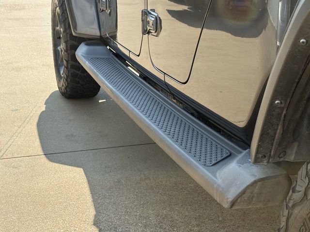 Used 2023 Jeep Gladiator Sport AWD/4WD image 9
