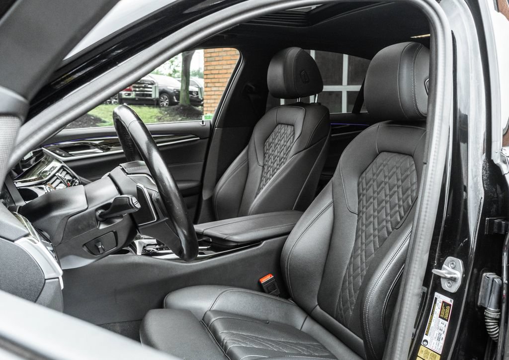 Used 2023 BMW 530e RWD image 7