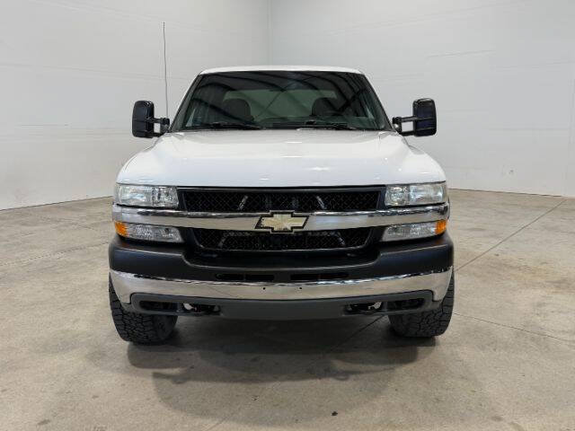 Used 2002 Chevrolet Silverado 2500 LS w/ Snow Plow Prep Pkg AWD/4WD image 3